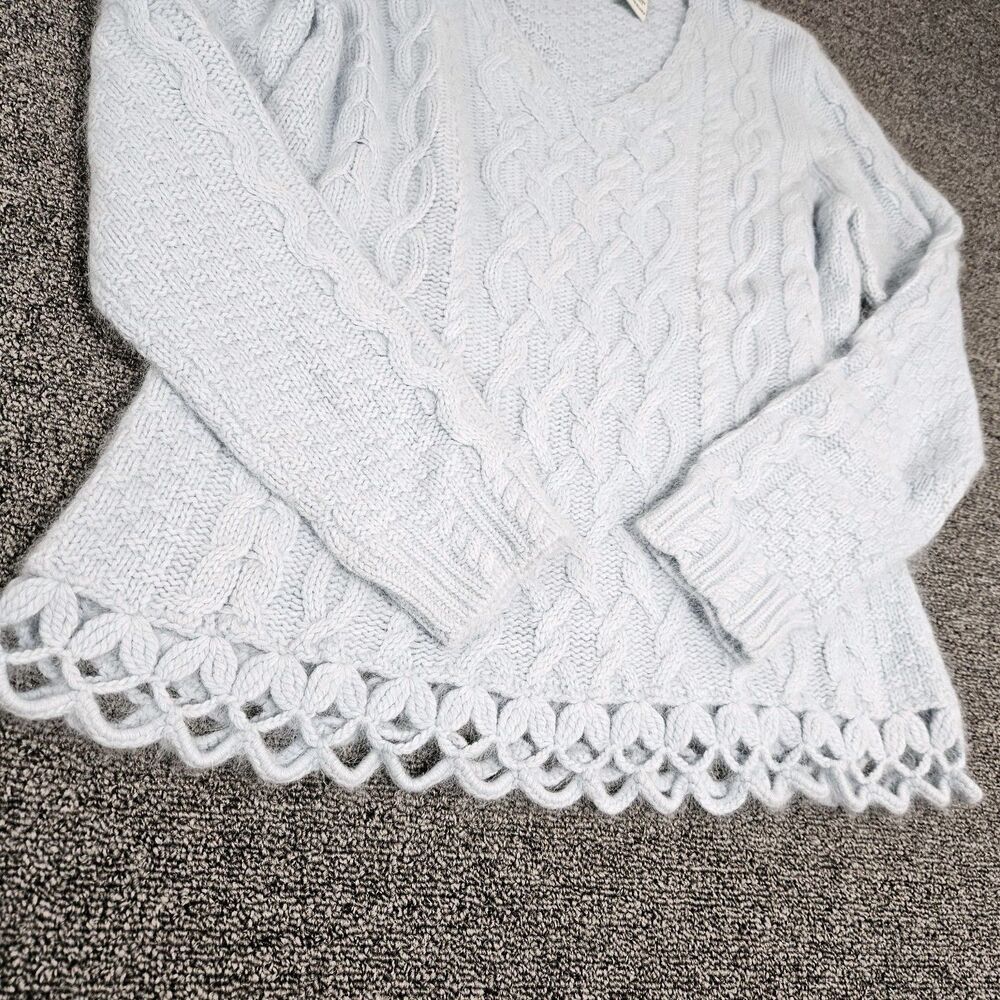 Vtg Tweeds‎ Angora Lambswool Baby Blue Cable Knit V Neck Sweater Crochet Hem PL - Picture 3 of 7